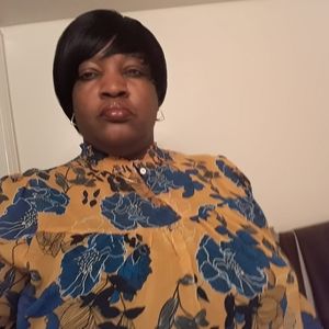 Meet your Posher, Mitzie